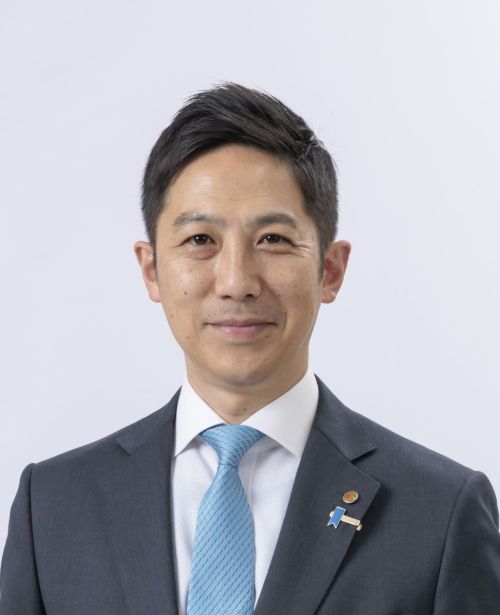 知事の顔写真 [26KB]